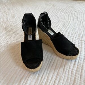 Steve Madden Black and Tan Wedge Espadrilles